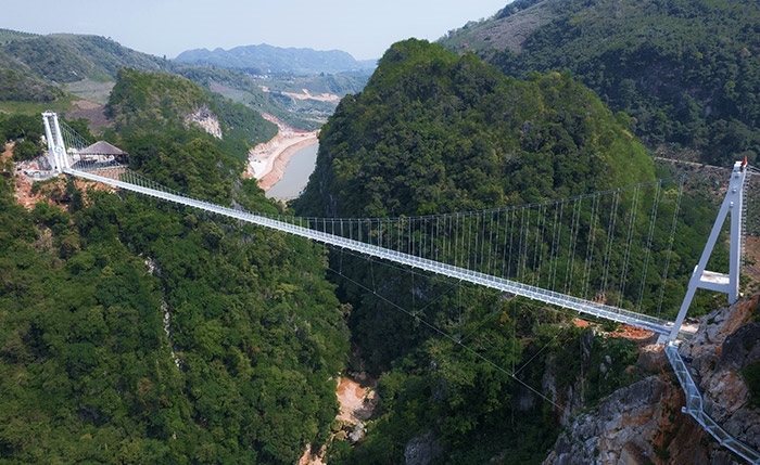 cầu kính Bạch Long Hà Nội - Mộc Châu: cầu kính Bạch Long