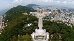 Tour Hà Nội - TP. HCM - Vũng Tàu: tượng chúa Ki-tô