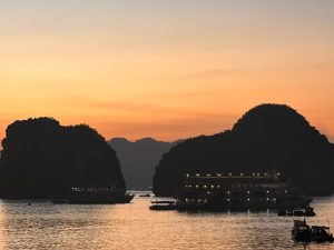 Hạ Long (2)